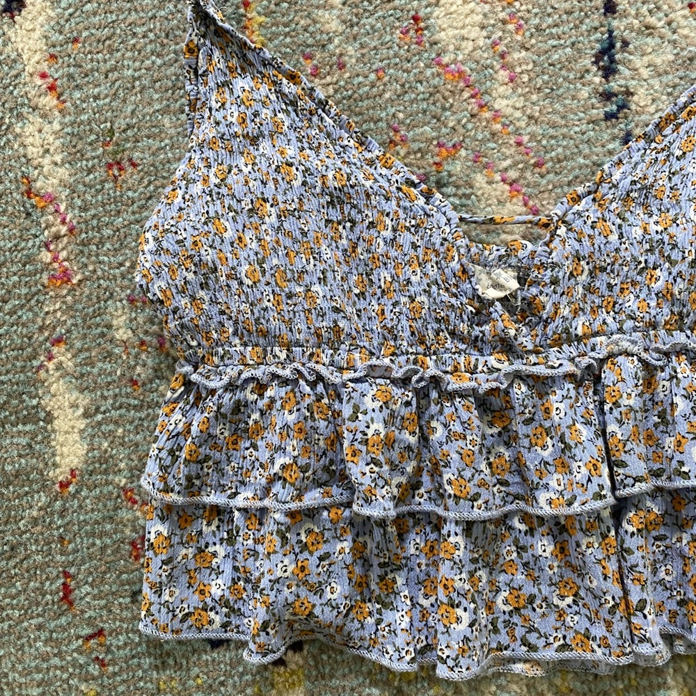 Cropped Ruffle Top - Picture 2 of 3